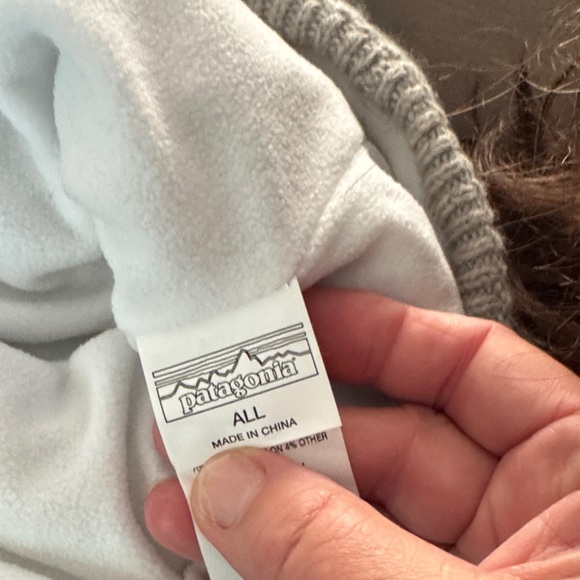 Patagonia Light Gray Cable Knit Hat - Picture 5 of 5